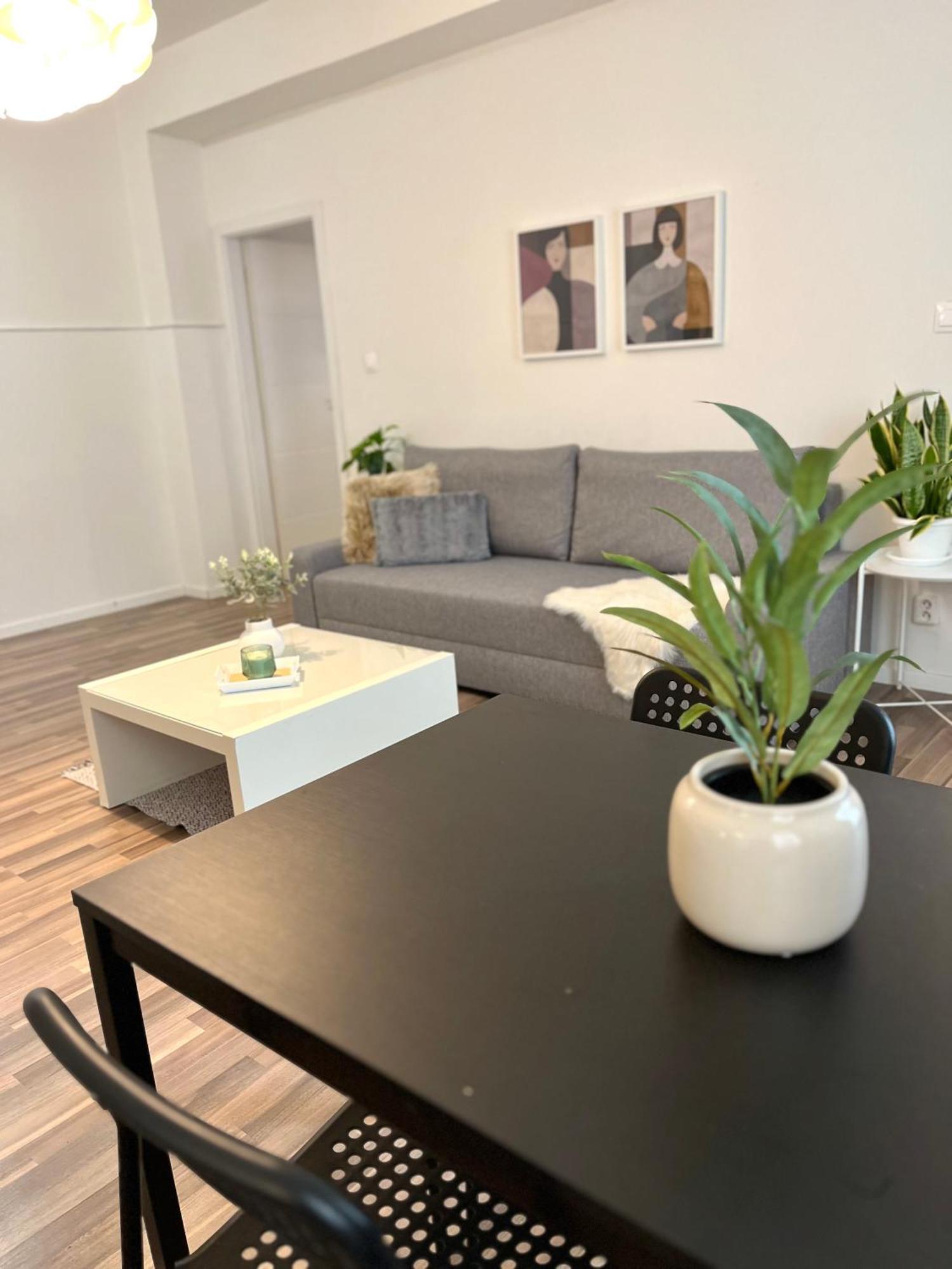 Apartment Adele - Old Town Bratislava Eksteriør billede